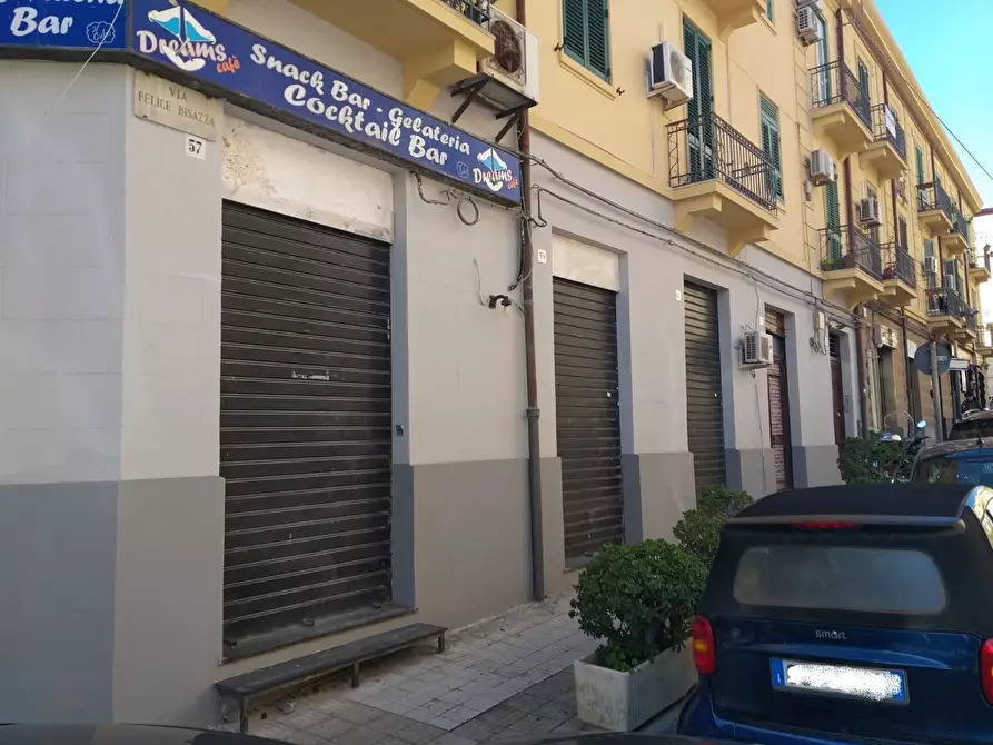 Immagine 4 di Locale commerciale in vendita  in Via Felice Bisazza 57 a Messina