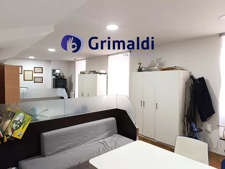 Immagine 7 di Ufficio in affitto  a Napoli