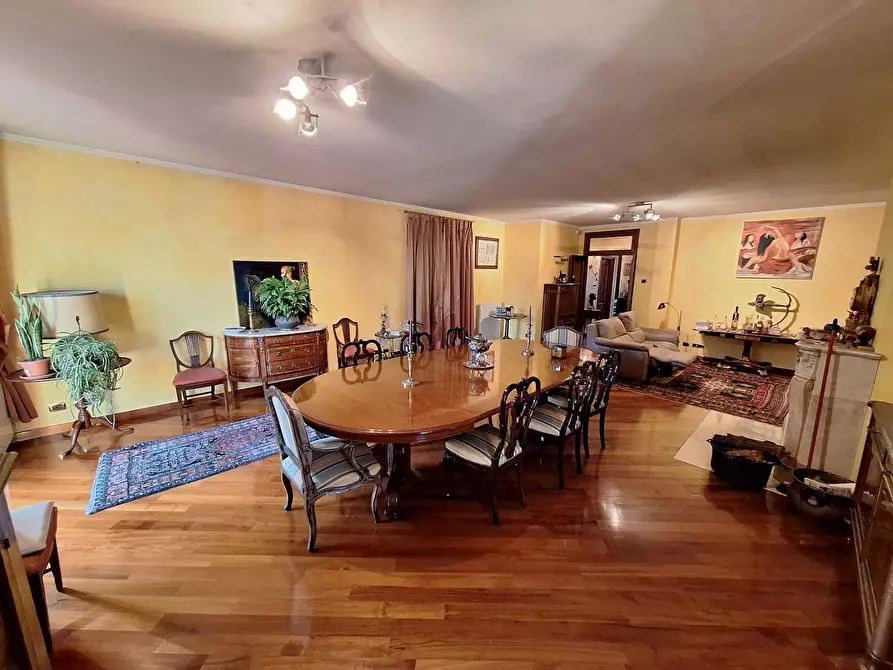 Immagine 10 di Villa in vendita  a Caresanablot