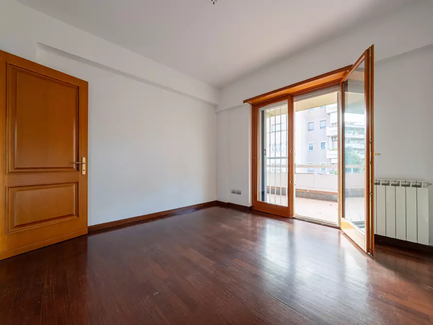 Immagine 14 di Appartamento in vendita  in Via Pietro de Francisci a Roma