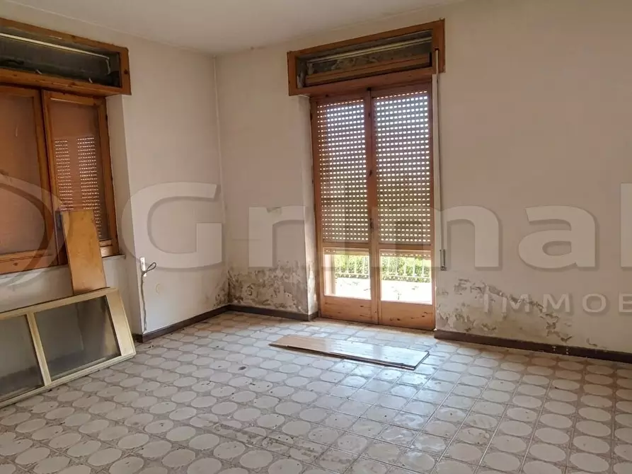 Immagine 30 di Palazzo in vendita  in Via Sferracavallo Snc a San Martino Valle Caudina