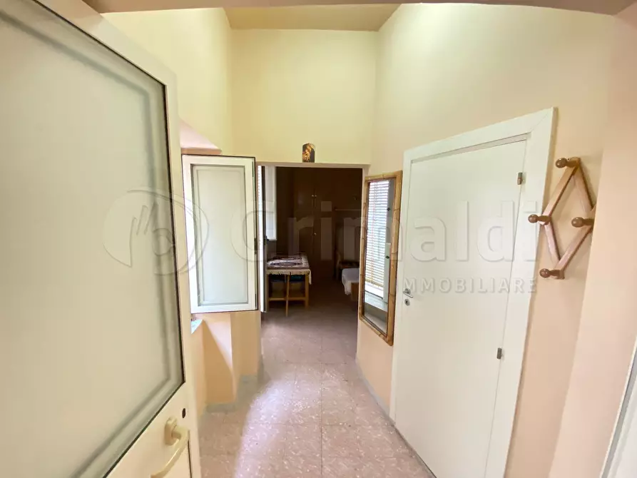 Immagine 8 di Trilocale in vendita  a Giugliano In Campania