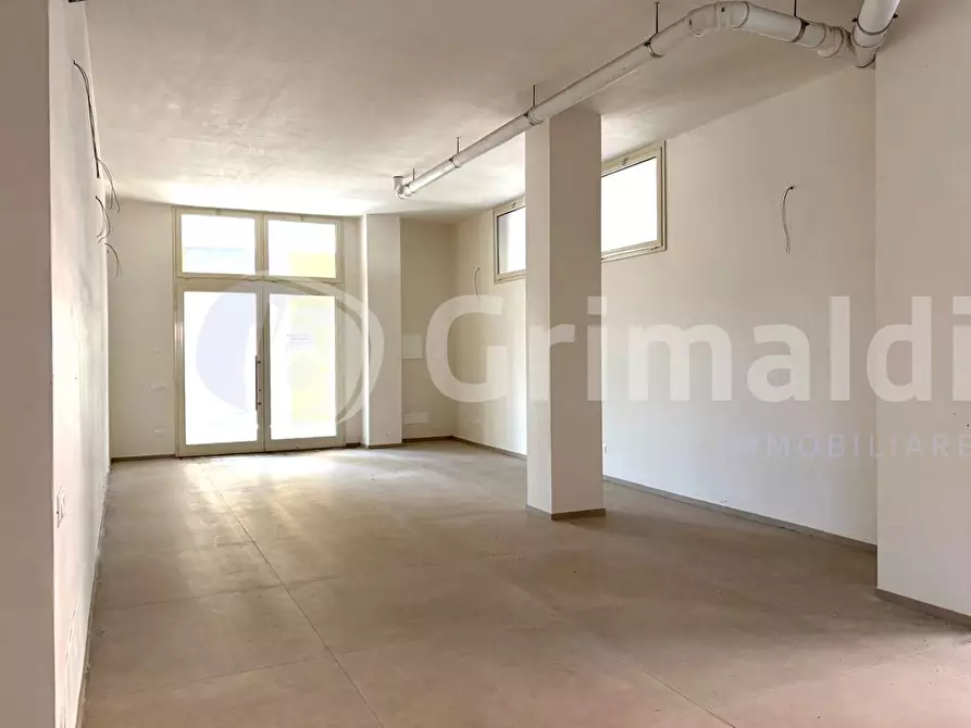 Immagine 7 di Showroom in vendita  in via lepanto a Gallipoli