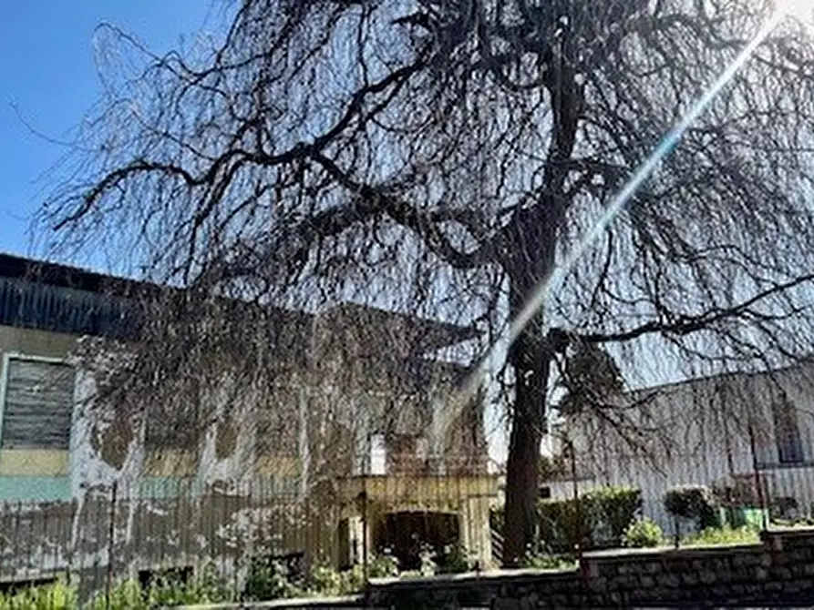 Immagine 6 di Villa in vendita  in Via Fiume a Inverigo