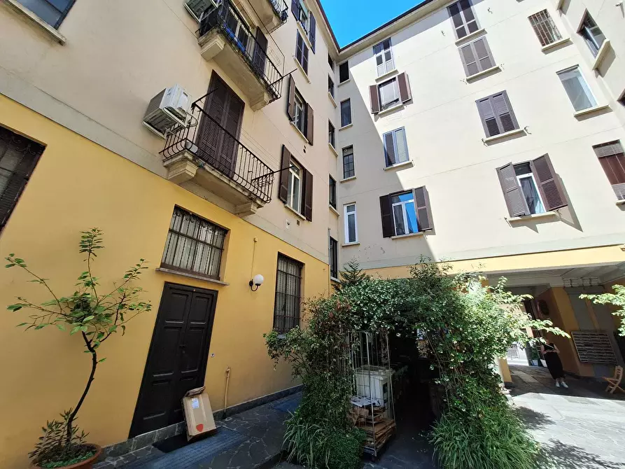 Immagine 25 di Bilocale in affitto  in Via Orti 16 a Milano