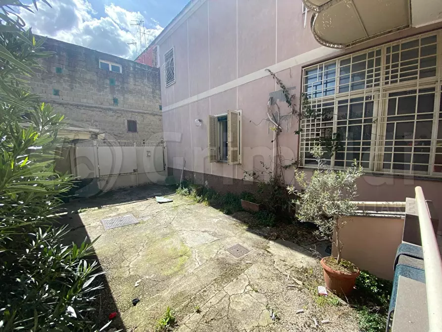 Immagine 13 di Appartamento in vendita  a Giugliano In Campania