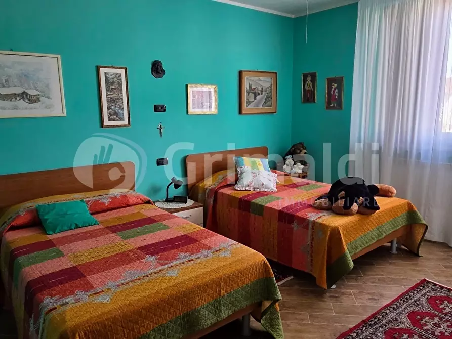 Immagine 52 di Villa in vendita  in Via Giovanni Antonio Comissetti 1 a Pezzana