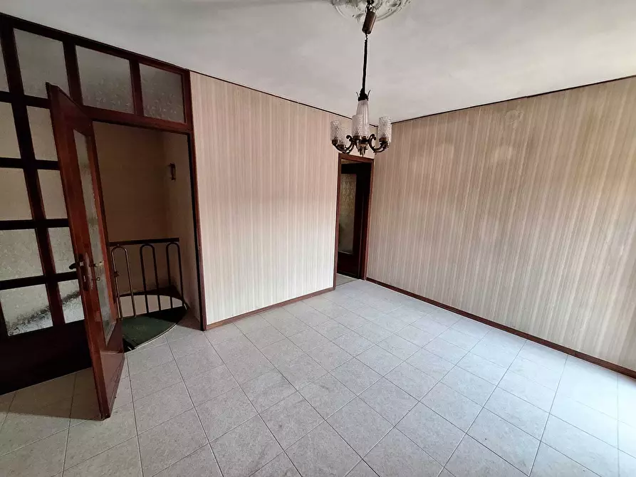 Immagine 13 di Casa indipendente in vendita  in Via Vittorio Veneto 5 a Prarolo