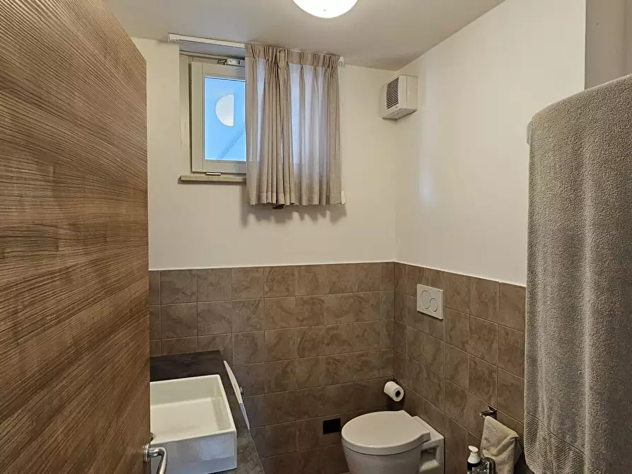 Immagine 8 di Quadrilocale in vendita  in Via XX Settembre 5 a Como