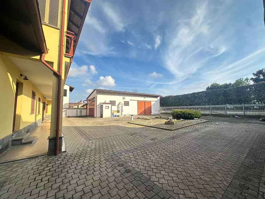 Immagine 28 di Casa bifamiliare in vendita  in Via Guglielmo Marconi 29 a Prarolo