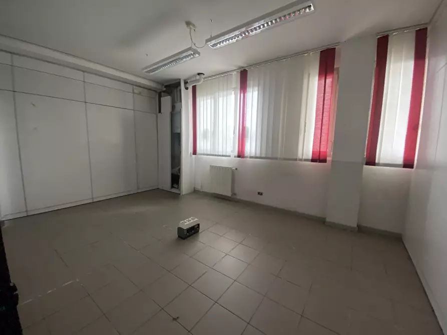 Immagine 8 di Ufficio in vendita  in Via Giuseppe Mazzini 19 a Villa Guardia
