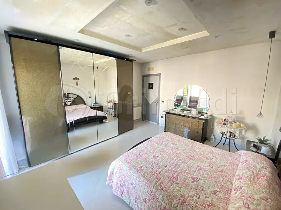 Immagine 11 di Porzione di casa in vendita  a Giugliano In Campania