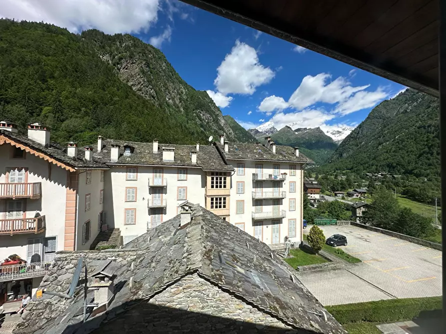 Immagine 13 di Bilocale in vendita  in Riva Valdobbia Piazza IV Novembre 7 a Alagna Valsesia