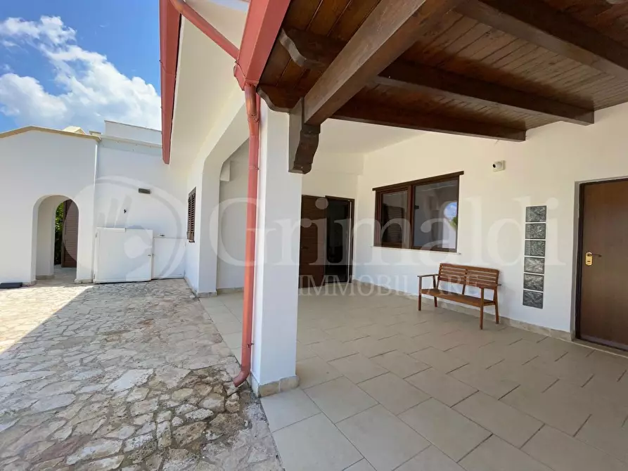 Immagine 5 di Villa in vendita  in strada vicinale contrada pontuso a Matino