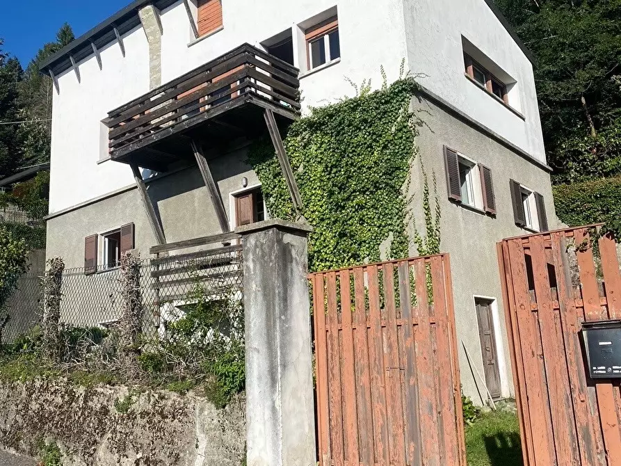 Immagine 31 di Villa in vendita  in via Scalini 38 a Brunate