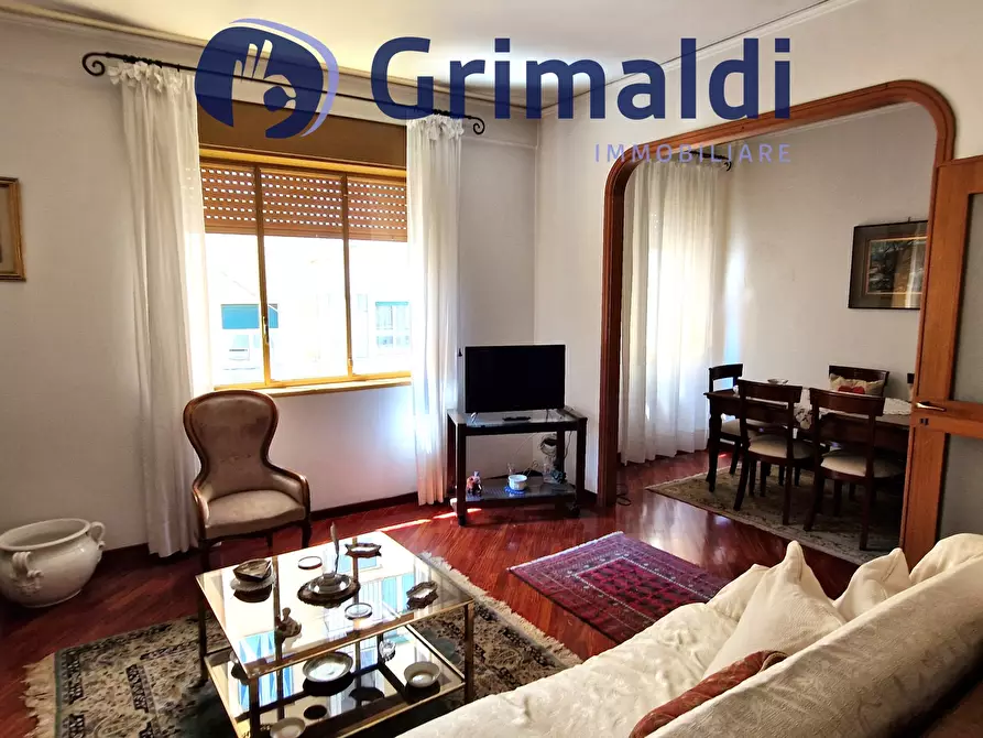 Immagine 6 di Pentalocale in vendita  in Via Giuseppe Orsi 6 a Napoli