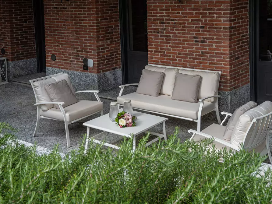 Immagine 4 di Pentalocale in affitto  in Via Vittorio Veneto 5 a Fino Mornasco