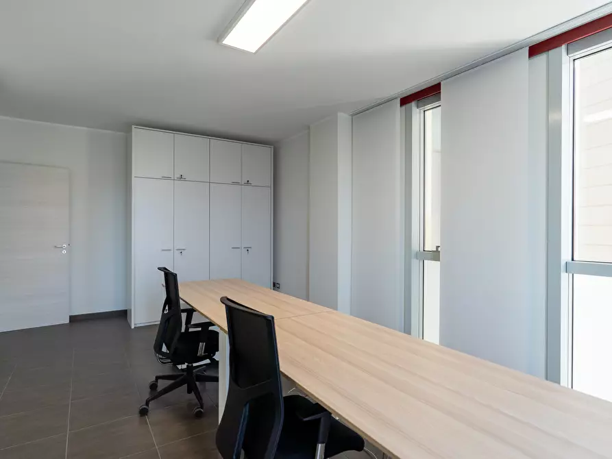 Immagine 10 di Ufficio in vendita  in Via Colonnello Archimede Costadura 2C a Lecce