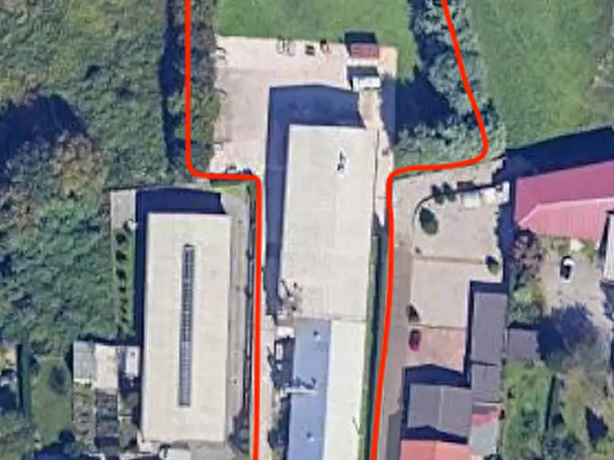 Immagine 1 di Attività artigianale in vendita  in VIA ROMA 36 a Casnate Con Bernate