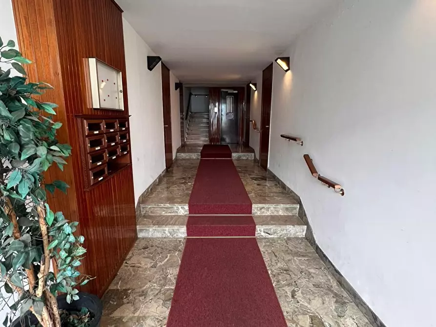 Immagine 4 di Trilocale in vendita  in Viale per S. Fermo della Battaglia 18 a Como