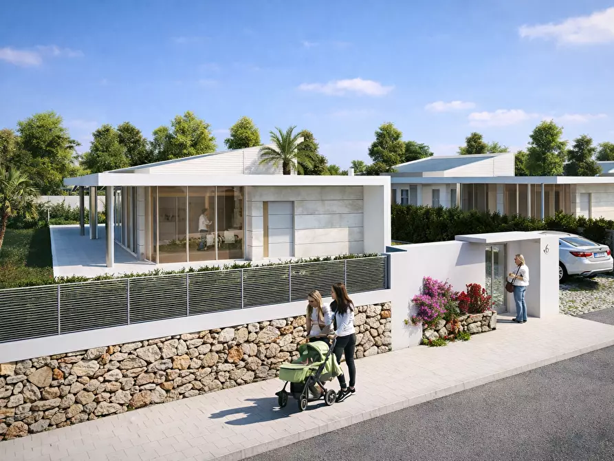 Immagine 6 di Villa in vendita  in Via Rodi Garganico 2 a Lecce