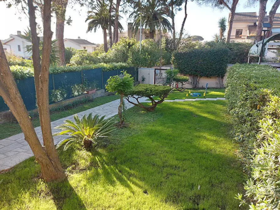 Immagine 2 di Casa bifamiliare in affitto  in Via del Noce 66 a Anzio