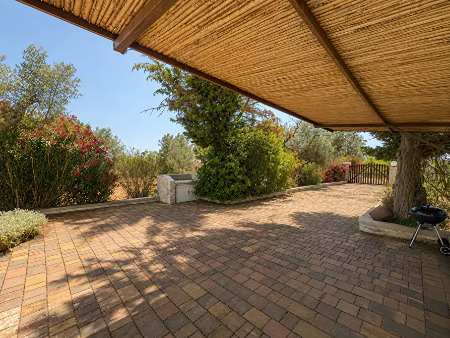 Immagine 27 di Villa in vendita  a San Vito Dei Normanni
