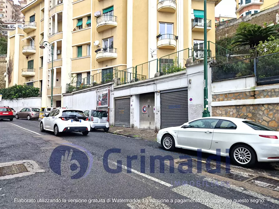 Immagine 7 di Garage in vendita  in Via Torquato Tasso 189 a Napoli