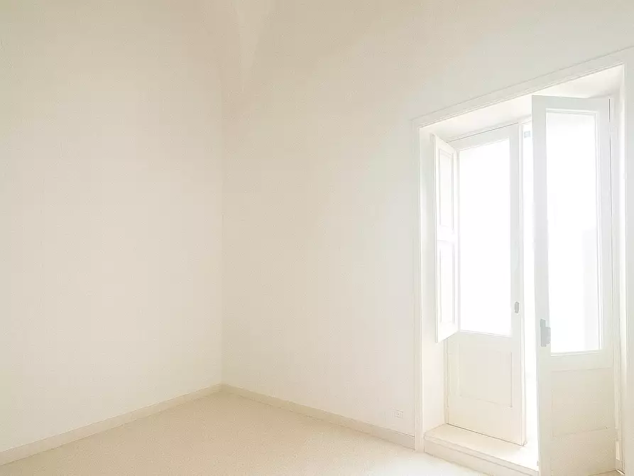 Immagine 14 di Pentalocale in vendita  in Vico dei Fieschi 2 a Lecce