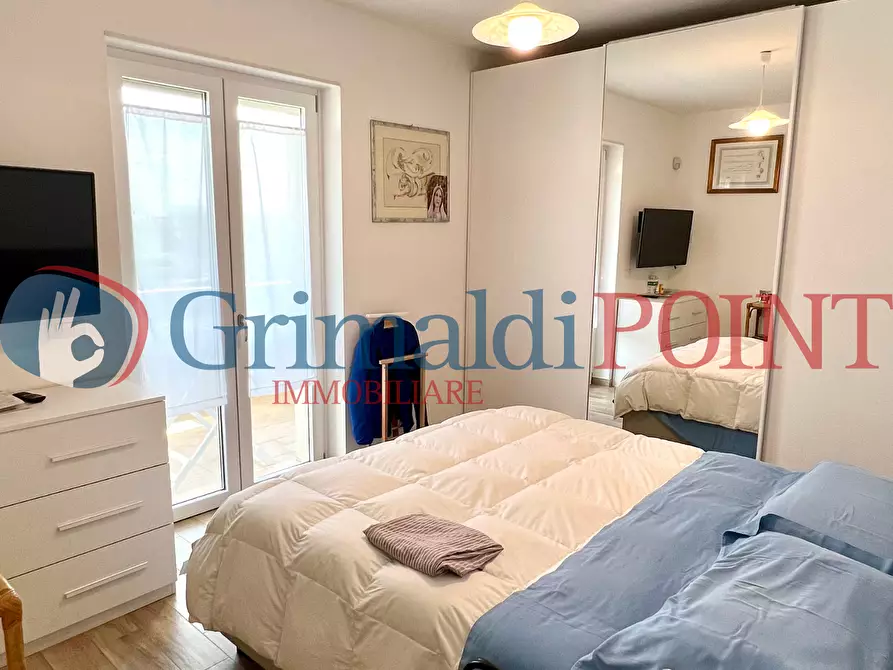 Immagine 9 di Trilocale in vendita  a Lecce