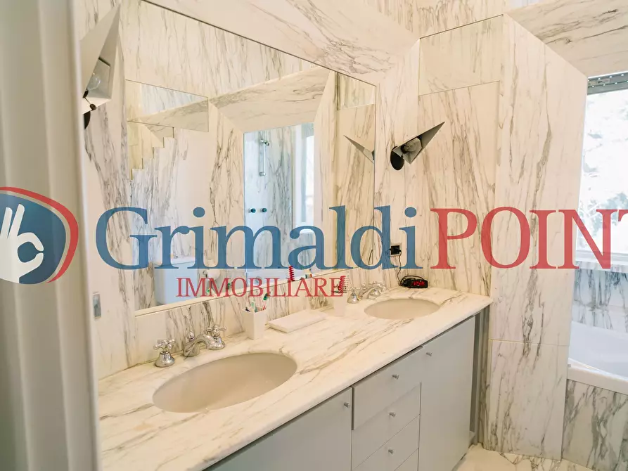 Immagine 25 di Villa in vendita  in Via Villa Bellavista 70 a Lecce