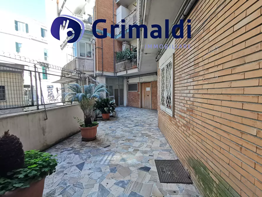 Immagine 23 di Quadrilocale in vendita  in Via Nicola Fasano 5 a Pozzuoli