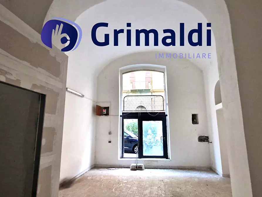 Immagine 6 di Locale commerciale in vendita  in Via Giuseppe Martucci 79 a Napoli