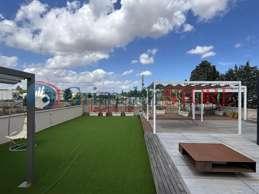 Immagine 16 di Magazzino in vendita  in Viale Giovanni Paolo II 71 a Lecce