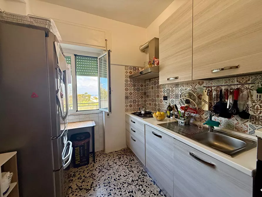 Immagine 5 di Trilocale in vendita  in Via dei Volsci 3 a Anzio