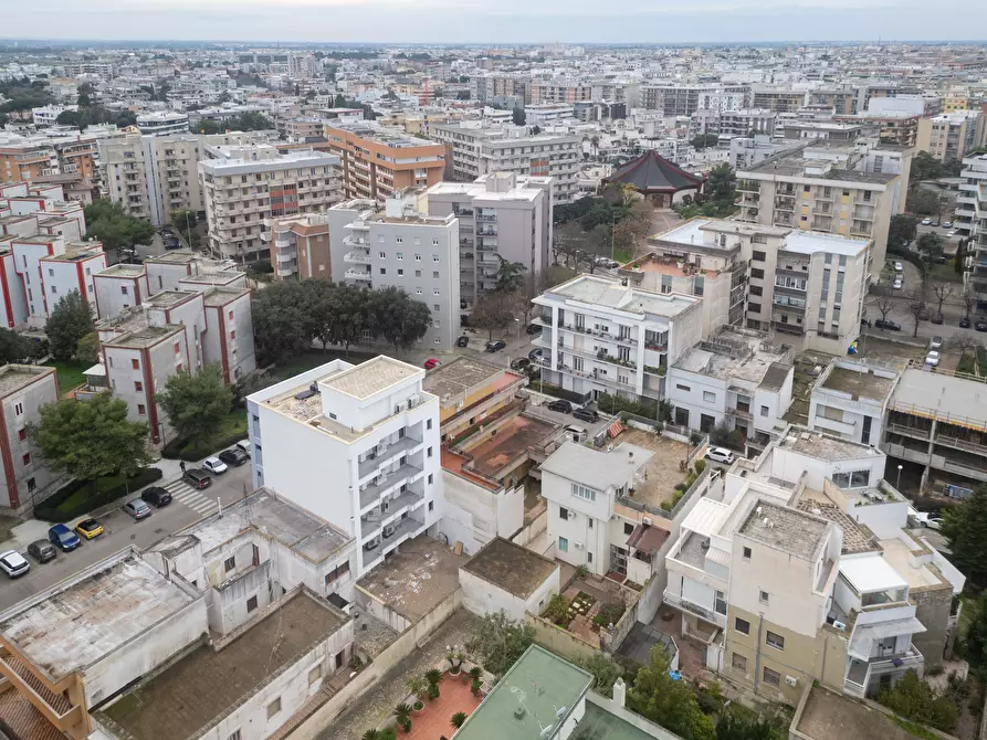 Immagine 41 di Quadrilocale in vendita  in Via Benedetto Croce 5656 a Lecce