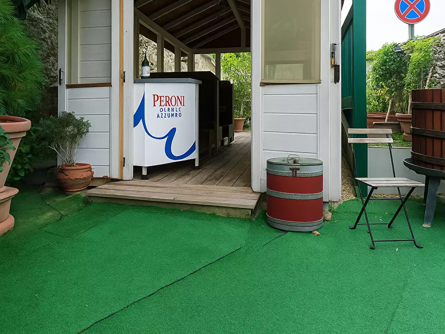 Immagine 16 di Locale commerciale in affitto  in Viale Mencacci 34 a Anzio