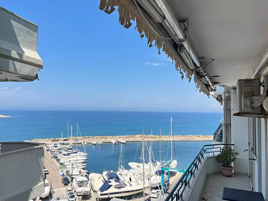 Immagine 4 di Quadrilocale in vendita  in Lungomare Marconi 3 a Gallipoli