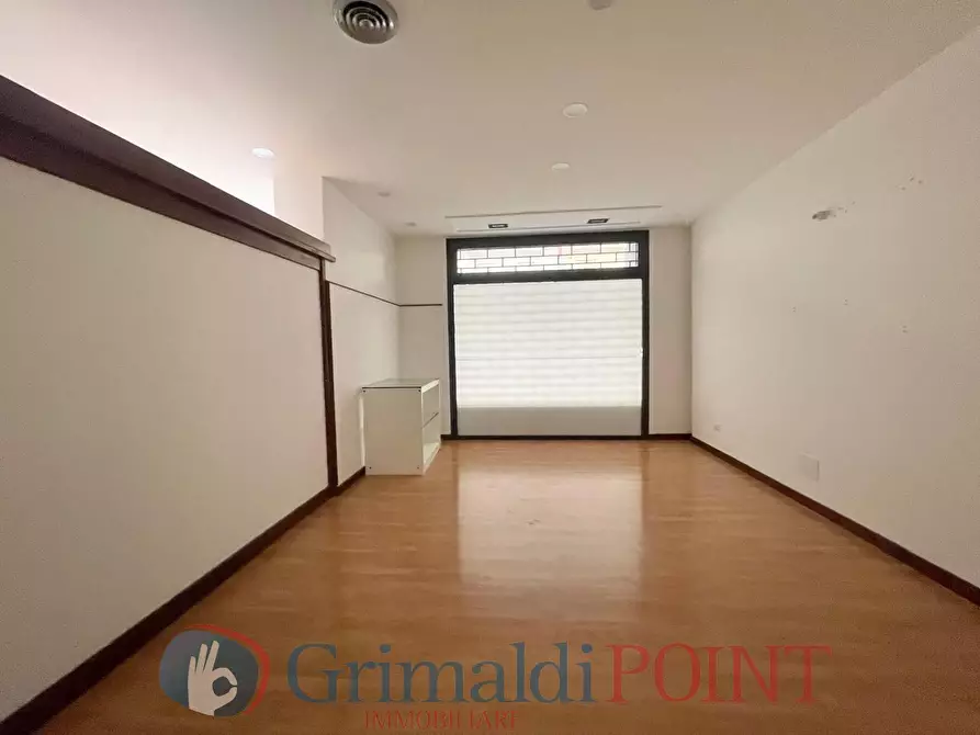 Immagine 12 di Locale commerciale in affitto  in Via G. D'Annunzio 61 a Lecce