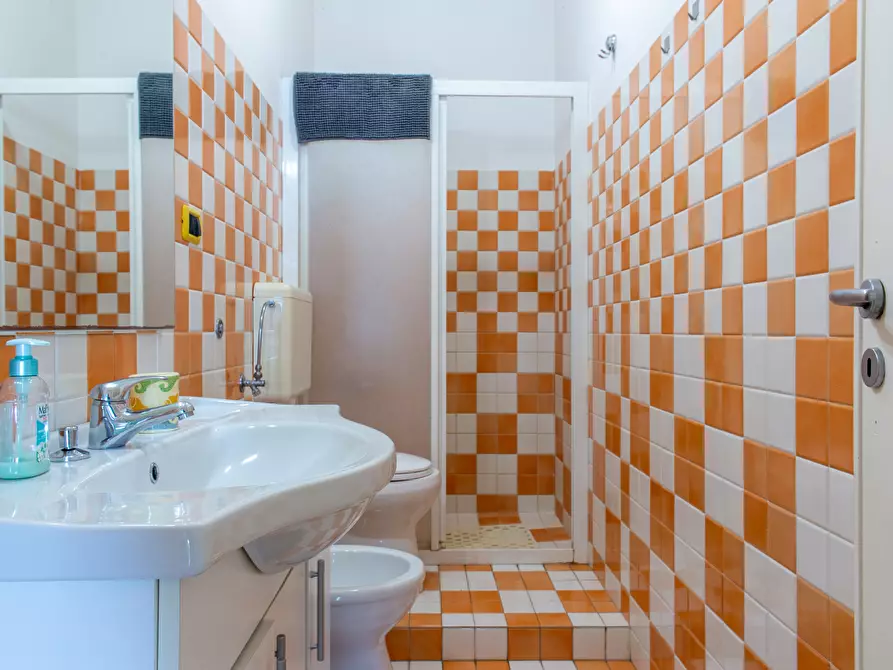 Immagine 15 di Pentalocale in vendita  in Via Giovanni Battista Tiepolo 53 a Ugento