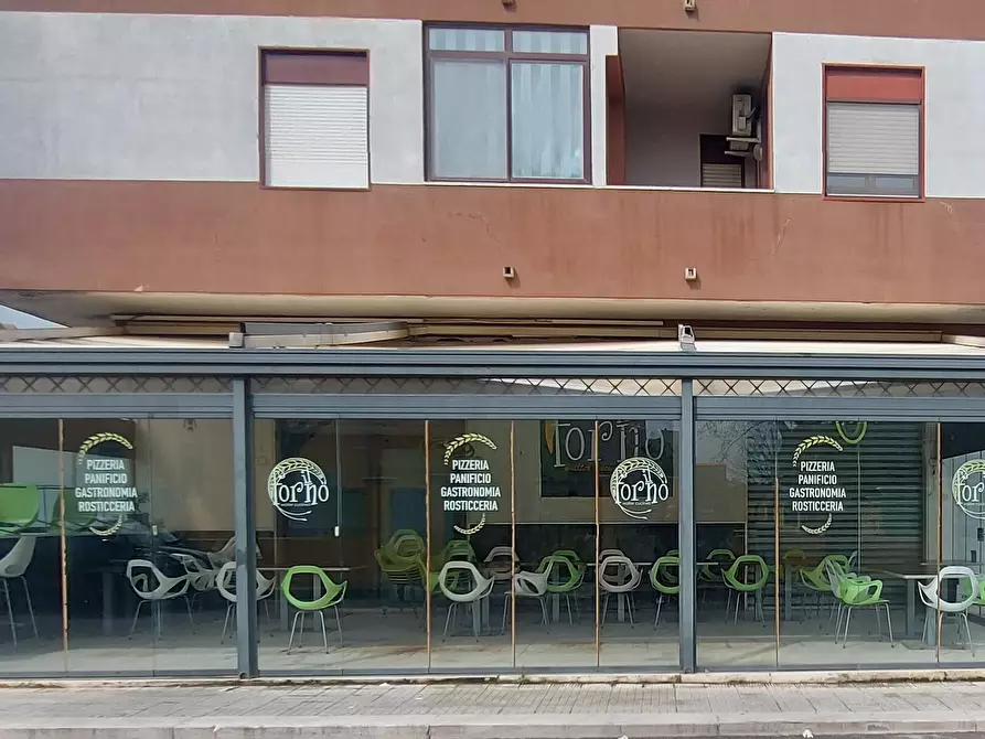 Immagine 3 di Locale commerciale in vendita  in Viale Porta Pia 5 a Brindisi