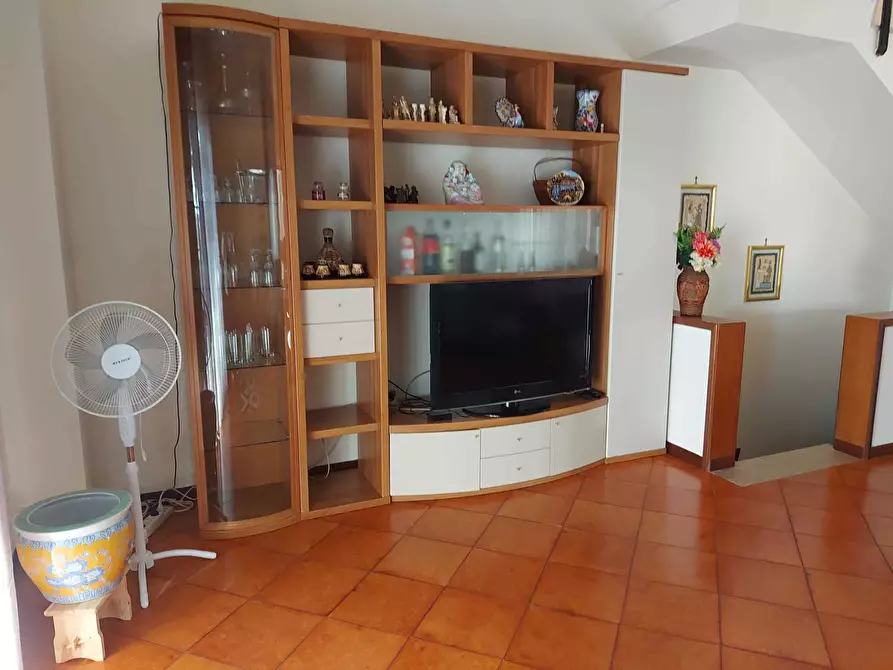Immagine 4 di Casa bifamiliare in affitto  in Via del Noce 66 a Anzio