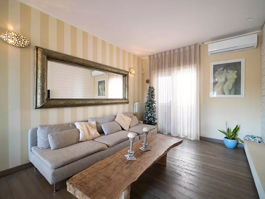 Immagine 10 di Appartamento in vendita  in Via Alessandro Nardelli a Monopoli