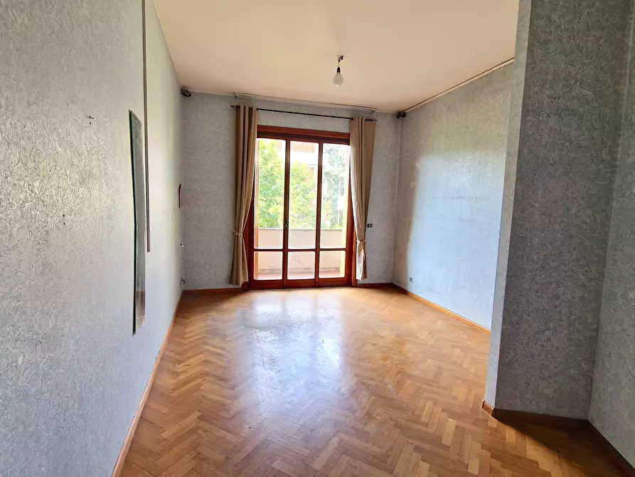 Immagine 15 di Pentalocale in vendita  in Via michele Pironti 1/B a Avellino