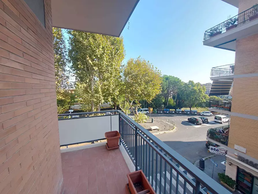 Immagine 25 di Trilocale in vendita  in Via Ascanio Fenizi 71 a Roma