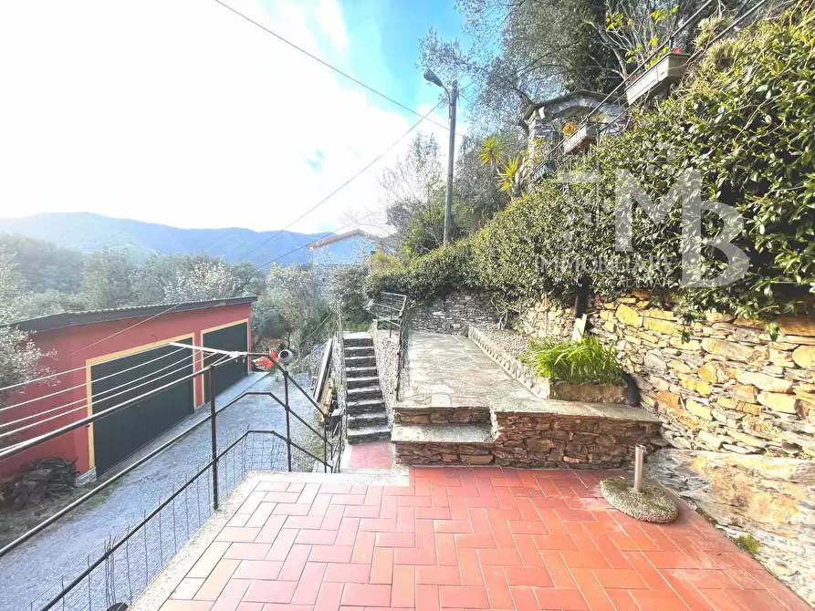 Immagine 1 di Bilocale in vendita  in Via del Camoglino 15 a Avegno