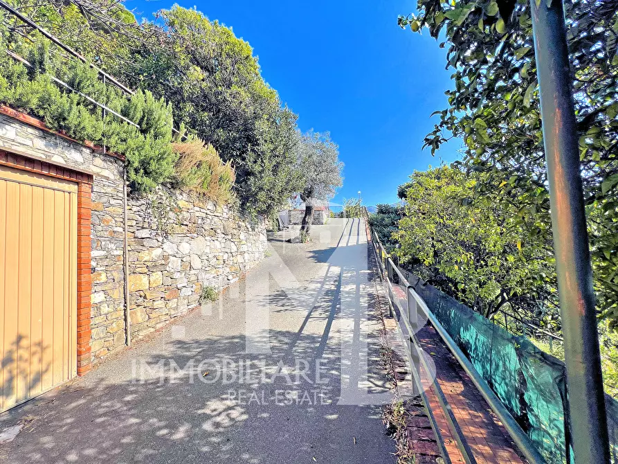 Immagine 36 di Pentalocale in vendita  in Via Salvo D'Acquisto a Recco