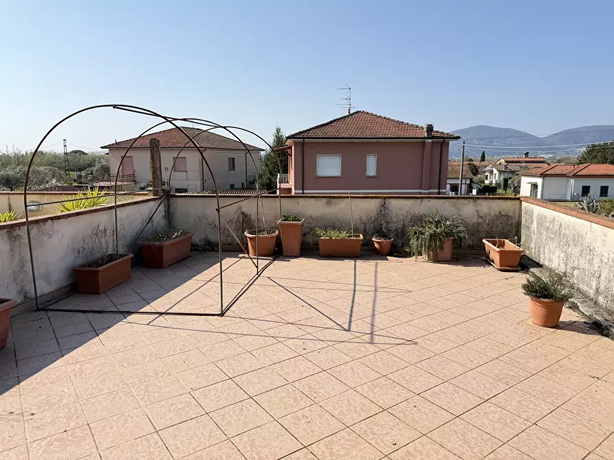 Immagine 1 di Pentalocale in vendita  in Via Salicello 76 a Castelnuovo Magra