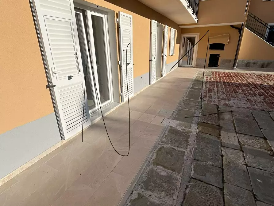 Immagine 12 di Quadrilocale in vendita  a Sarzana