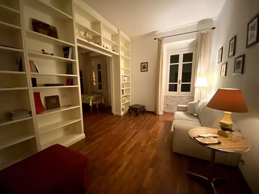 Immagine 28 di Trilocale in affitto  a Sarzana